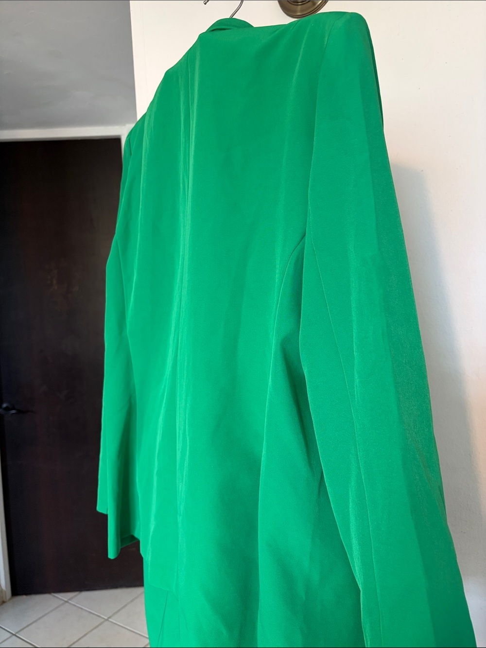 Women's Double-Breasted Emerald Green Blazer and Trousers Set - Picture 10 of 12